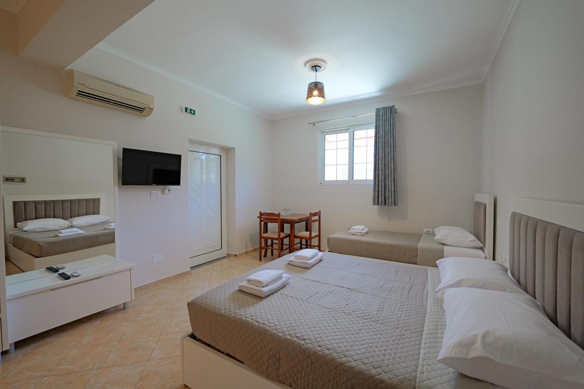 Hotel Deja Vu Ksamil Ruang foto
