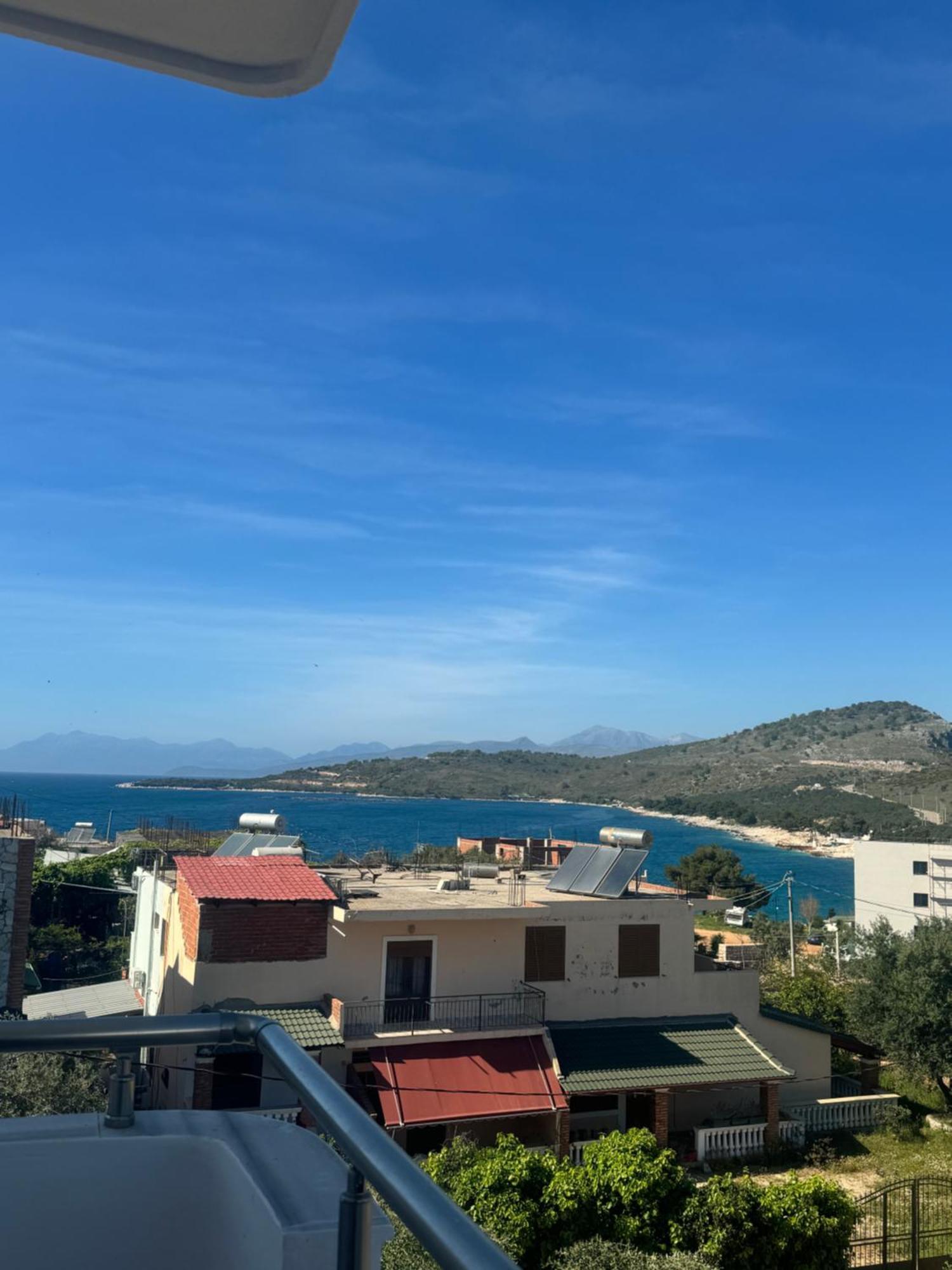 Hotel Deja Vu Ksamil Bagian luar foto